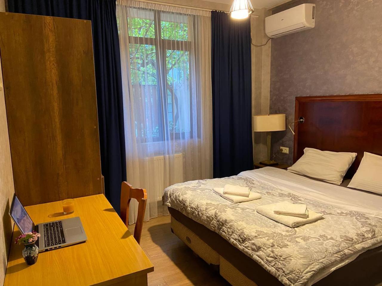 Hotel "Tbilisi Tales" In The Heart Of The Old City Exterior foto