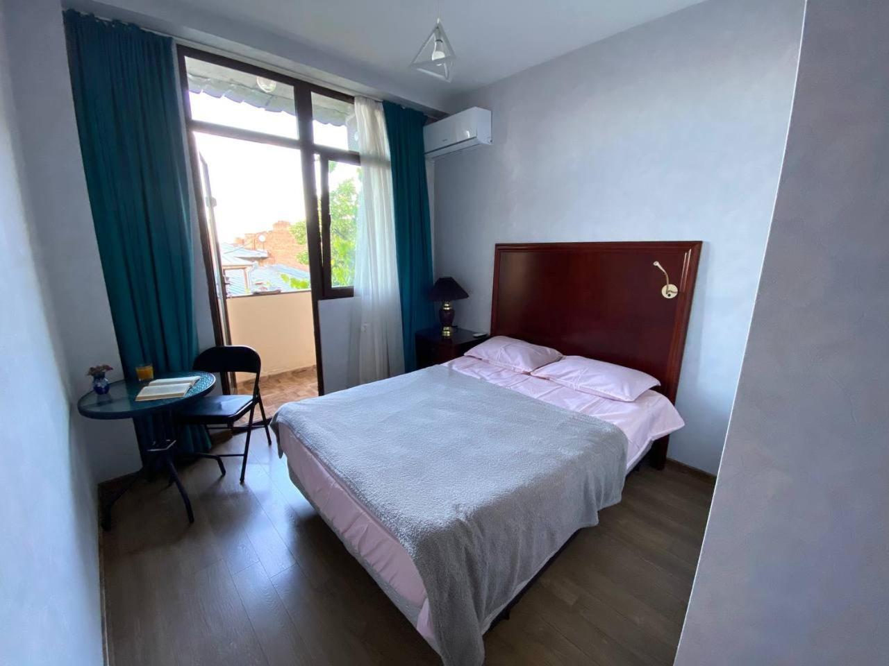Hotel "Tbilisi Tales" In The Heart Of The Old City Exterior foto