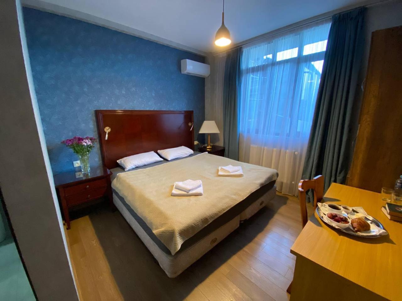 Hotel "Tbilisi Tales" In The Heart Of The Old City Exterior foto