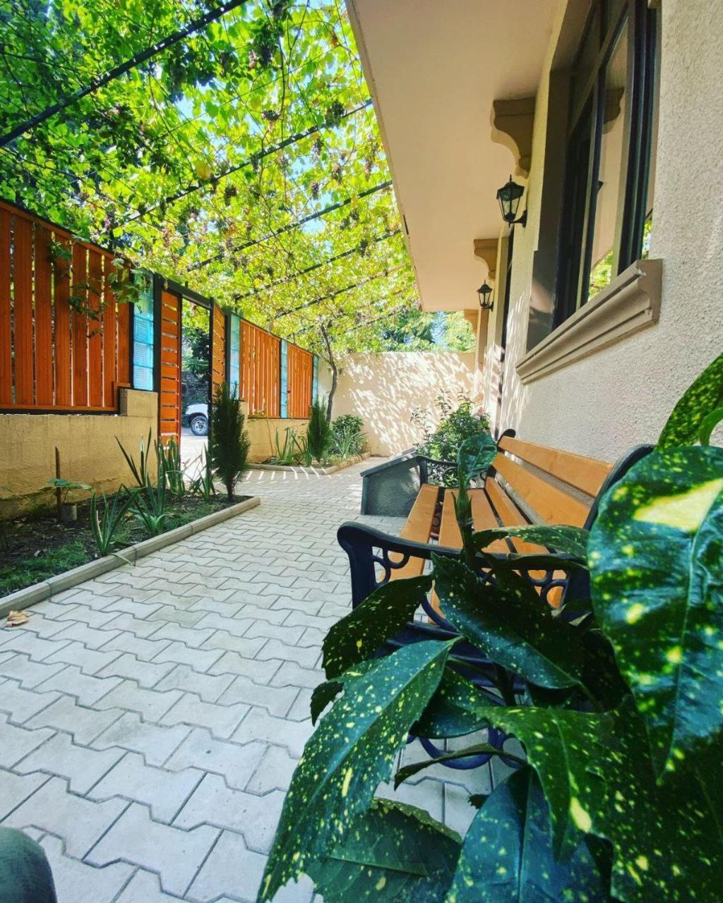 Hotel "Tbilisi Tales" In The Heart Of The Old City Exterior foto